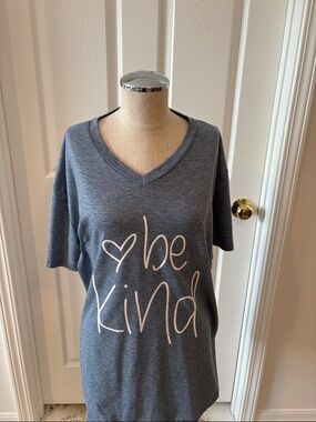 BE  KIND blue woman Tee size XL